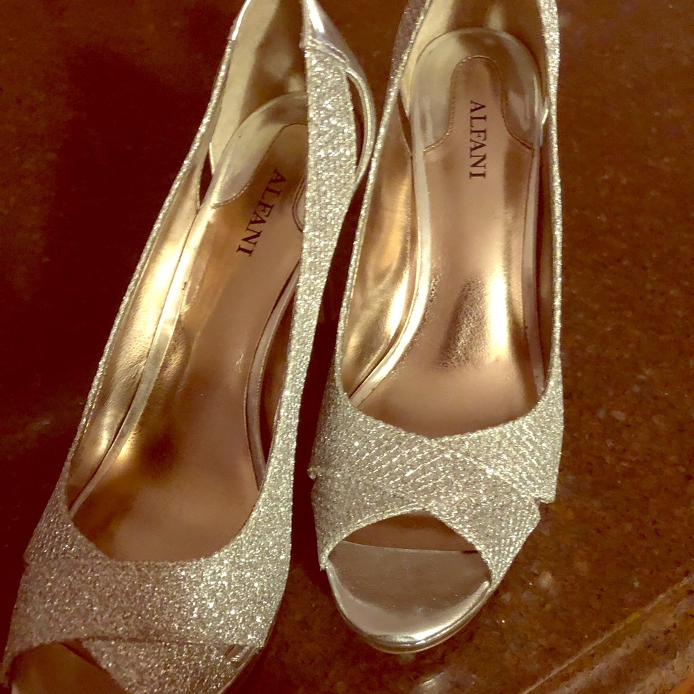 Women’s shoes